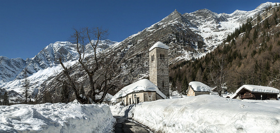 冬季老教堂 意大利马古纳加图片
