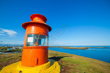 冰地的灯塔孤独安全海岸线援助支撑建筑信号风光海洋旅行图片