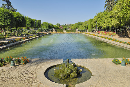 美丽的池塘旅游公园旅行绿色树木花园城堡花朵历史美化图片