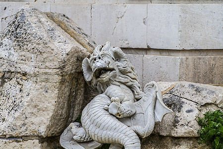 亚兰朱兹宫的神龙喷泉 马德里地标城市建筑学遗产房子石头公园花朵艺术旅游图片