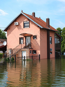 洪水洪涝财产住宅家庭窗户天空木头入口石头建筑学院子图片