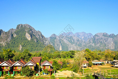 老挝Vang Vieng的景象旅行假期美丽丛林乡村全景场景热带绿色旅游图片