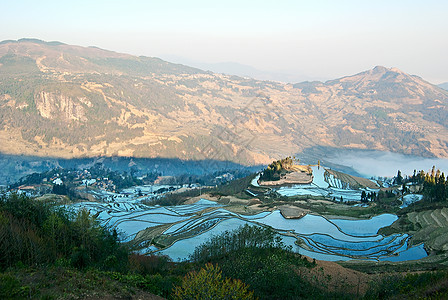 日出双层梯田农业旅行环保山脉天空日出图片