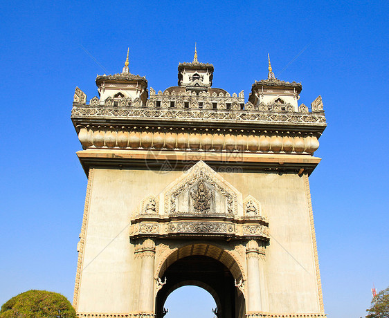 老挝首都万象的Patuxai纪念碑胜利历史旅游地标旅行公园天空建筑城市图片