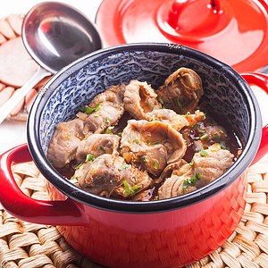 鸡搅拌蔬菜香菜盘子烹饪晚餐内脏桌子家禽食物图片