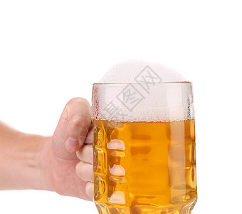 手拿着大杯的金啤酒派对酒精食物玻璃庆典啤酒金子文化酒吧饮料图片
