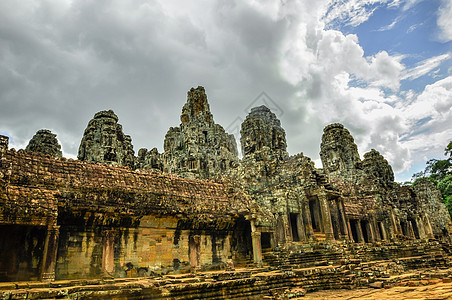 柬埔寨暹粒的和Angkor Wat高棉建筑群石头雕像历史上帝宗教旅游旅行废墟天空蓝色图片