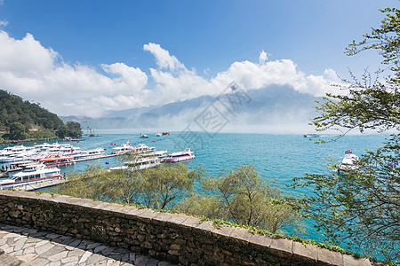 日月月月湖风景森林旅行反射天堂爬坡蓝色场景晴天太阳旅游图片