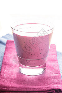 蓝莓冰雪粉色奶油玻璃蓝色饮料果汁茶点食物牛奶紫色图片