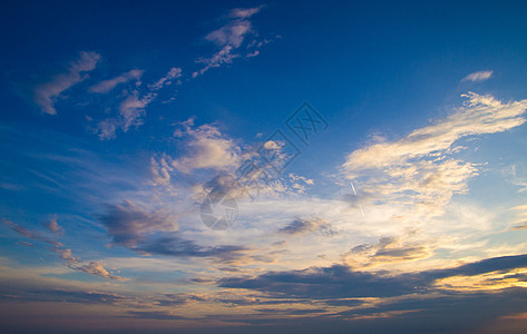 天空柔软度阳光天际白色天气图片