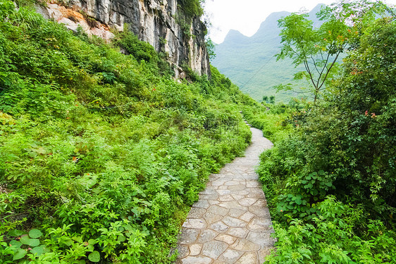 中阳下中国的石路图片