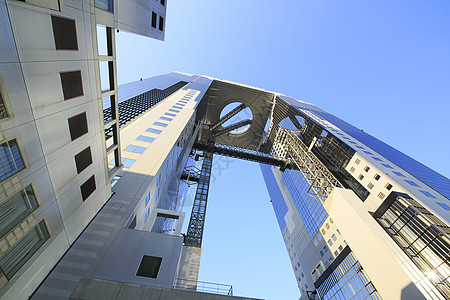 日本大阪的蓝天空和美田天楼蓝天旅游高楼观光工作天空蓝色办公楼办公室地点图片