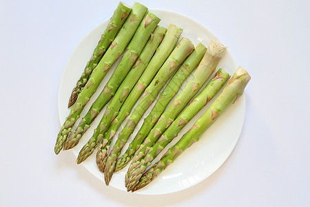 绿色蔬菜树绿营养白盘子芦笋盘子植物饮食图片