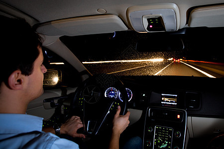 夜间驾驶汽车交通引擎车辆头灯司机踏板男人空气城市转速表图片