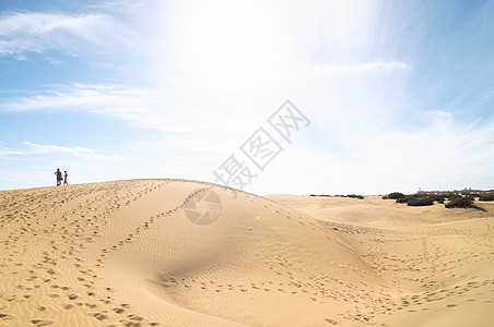 沙丘沙漠质纹理波浪黄色沙漠质地黄沙图片