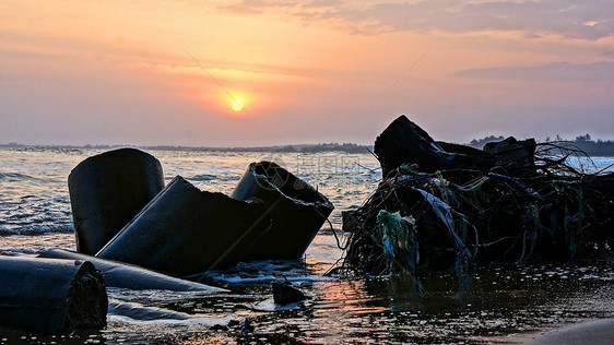 侵蚀 波浪摧毁海堤 气候变化影响力量废墟冲浪海浪生态休息潮汐旅行环境海洋图片