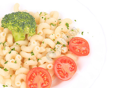 加蔬菜的意大利面烤肉加蔬菜美食盘子宏观白色糖类面条螺旋形背景图片