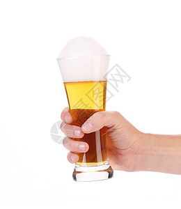 手拿啤酒杯来餐厅杯子黄色白色酒吧汽水生活娱乐高脚杯反射图片