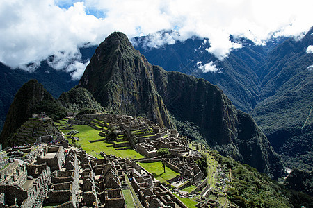 秘鲁安第斯山脉古老的印加城市马丘旅游建筑学踪迹游客废墟旅行建筑历史地标图片