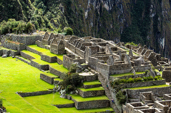 秘鲁安第斯山脉古老的印加城市旅游废墟踪迹岩石马丘天空阳台历史性拉丁石头图片