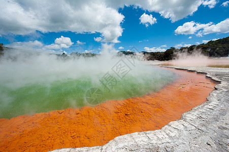 香槟池气泡火山旅行橙子天空仙境公园边缘地热薄雾图片