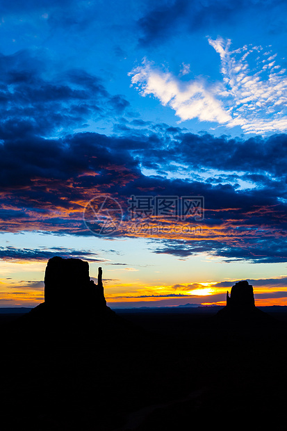 古迹谷地日出峡谷公园沙漠岩石日落橙子红色天空纪念碑蓝色图片