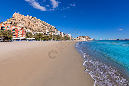 海滩和西班牙圣芭芭拉城堡旅游公寓古董景观蓝色假期海洋天空天际建筑图片