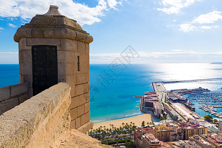 圣芭芭拉城堡的海滨风景天空蓝色海岸线海滩地标海洋城堡市中心假期景观图片