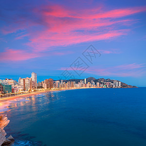 贝尼多姆日落 西班牙的阿利坎特迪亚德莱凡特海滩日落白色波浪太阳晴天海景景点旅游蓝色城市酒店图片
