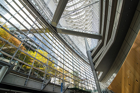 东京国际论坛内部反射金融中心金属平台玻璃城市蓝色会议天空图片