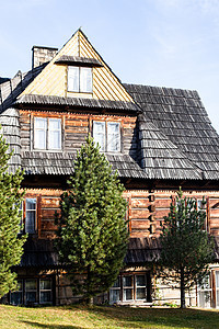波兰Zakopane的传统抛光木屋村庄国家建筑学后院乡村木材建筑历史性寡妇小屋图片