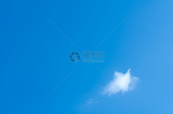 蓝色天空 有白云气氛云雾晴天气候环境水分天堂阳光沉淀太阳图片