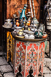 当地街道摩洛哥纪念品店罐子麦地装饰品餐具艺术礼物菜肴展示露天陶器图片