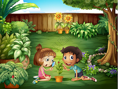 两个可爱的小孩 在院子里学习小母虫图片