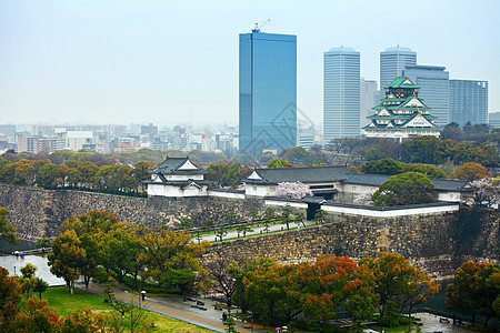大阪城堡和城景图片