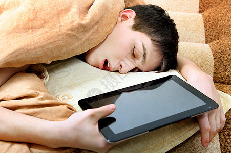 青少年睡觉时使用平板瞌睡房间毯子男人枕头被单倦怠男性身体工具图片
