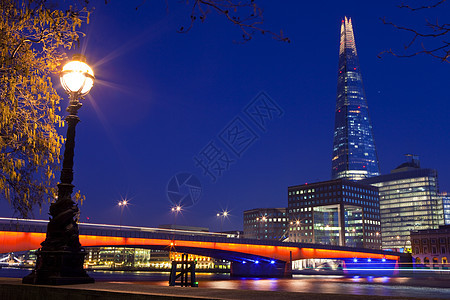 沙石桥和伦敦大桥城市点燃历史性旅行观光小路景点地标历史景观图片