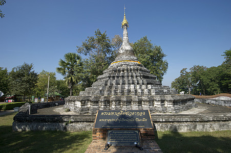 泰国南省宝塔金子宗教扫管地标兔年佛塔寺庙旅游历史图片