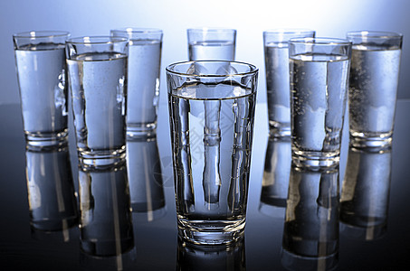 每天八杯水照明技术八杯水高清图片