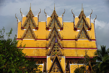 泰国的Sangkraburi寺庙屋顶数字宗教游客天空石头雕塑狮子艺术雕刻财富图片