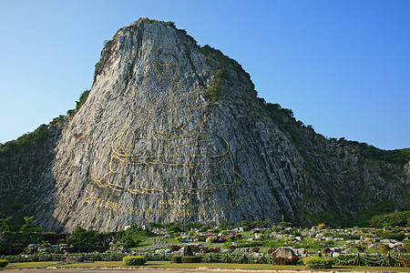 泰籍巴塔亚Pattaya的悬崖上激光天空旅行宗教旅游崇拜艺术雕刻佛教徒爬坡图片