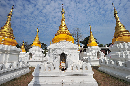 在瓦特杰赫迪山的金塔建筑旅行全景佛塔宗教天炉天空遗产仪式寺庙图片