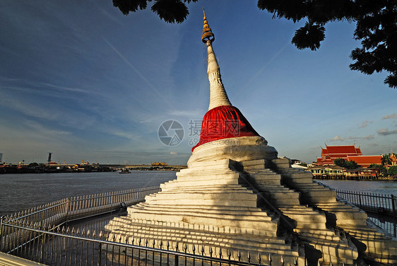 Koh Kred在Kok Kred的佛教寺庙内 白切达迪和粉红布佛塔宗教白色粉色图片