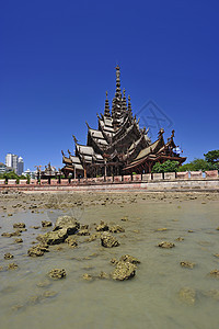 泰国巴塔亚真相保护馆天空真相旅游木头宗教雕刻寺庙树木风光雕塑图片