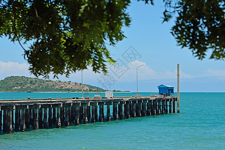 泰国海上的渔船桥 渔桥海滩港口渔夫历史性旅行建筑城市海洋地标旅游图片
