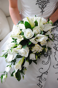 新娘白玫瑰花朵玫瑰白色花束图片