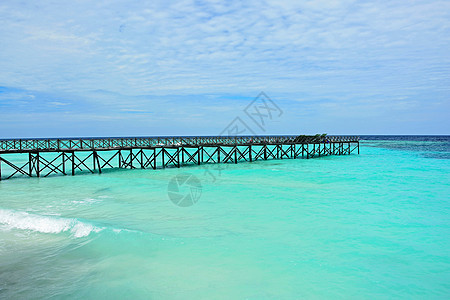 西巴丹岛的木环桥 水下潜水天堂晴天波浪场景异国旅行阳光太阳天空热带假期图片
