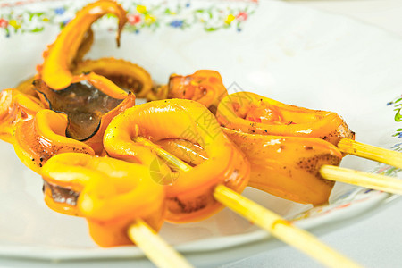 盘子上的小地方白色烹饪炙烤美食章鱼鱿鱼海鲜食物午餐油炸图片