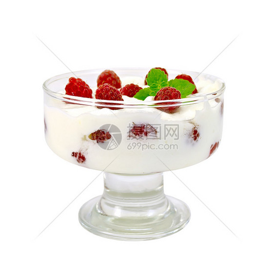 在玻璃碗里加果子酱的酸酸奶图片