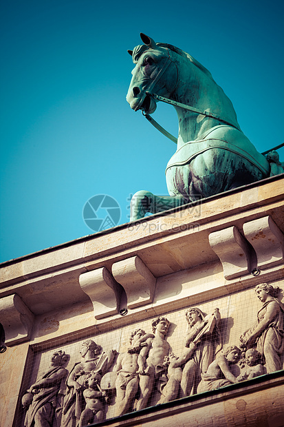 柏林勃兰登堡大门顶端的夸德里加建筑学中心广场观光首都场景地标历史性纪念碑全景图片
